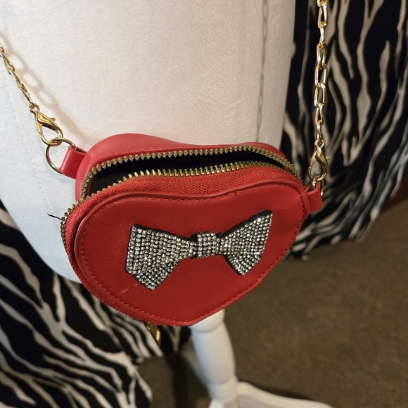 Heart Shape Crossbody Coin purse Red - Picture 4 of 6